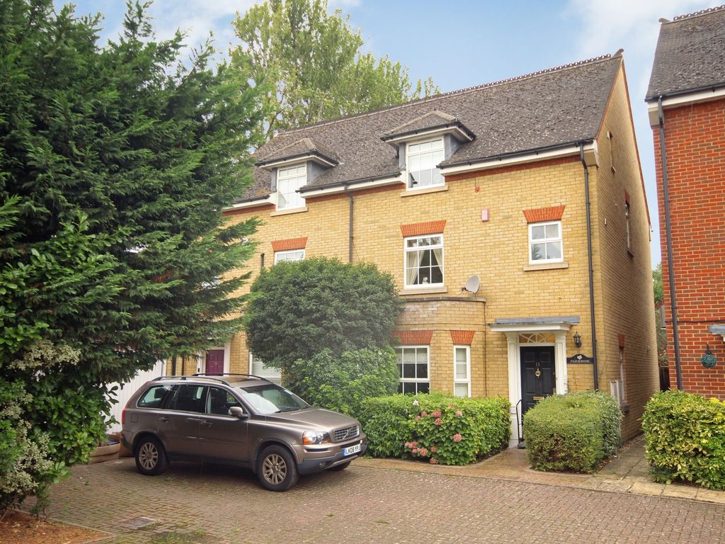 4 bed semidetached house for sale in Carlisle Close, Pinner HA5 Zoopla