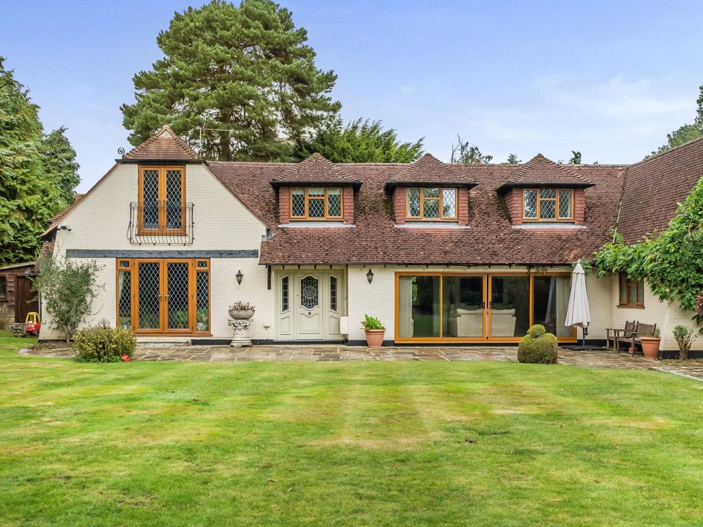 6 bed detached house for sale in Woodham Lane, Woodham, Addlestone KT15