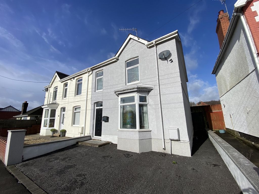 3 bed semidetached house for sale in Capel Road, Clydach, Swansea