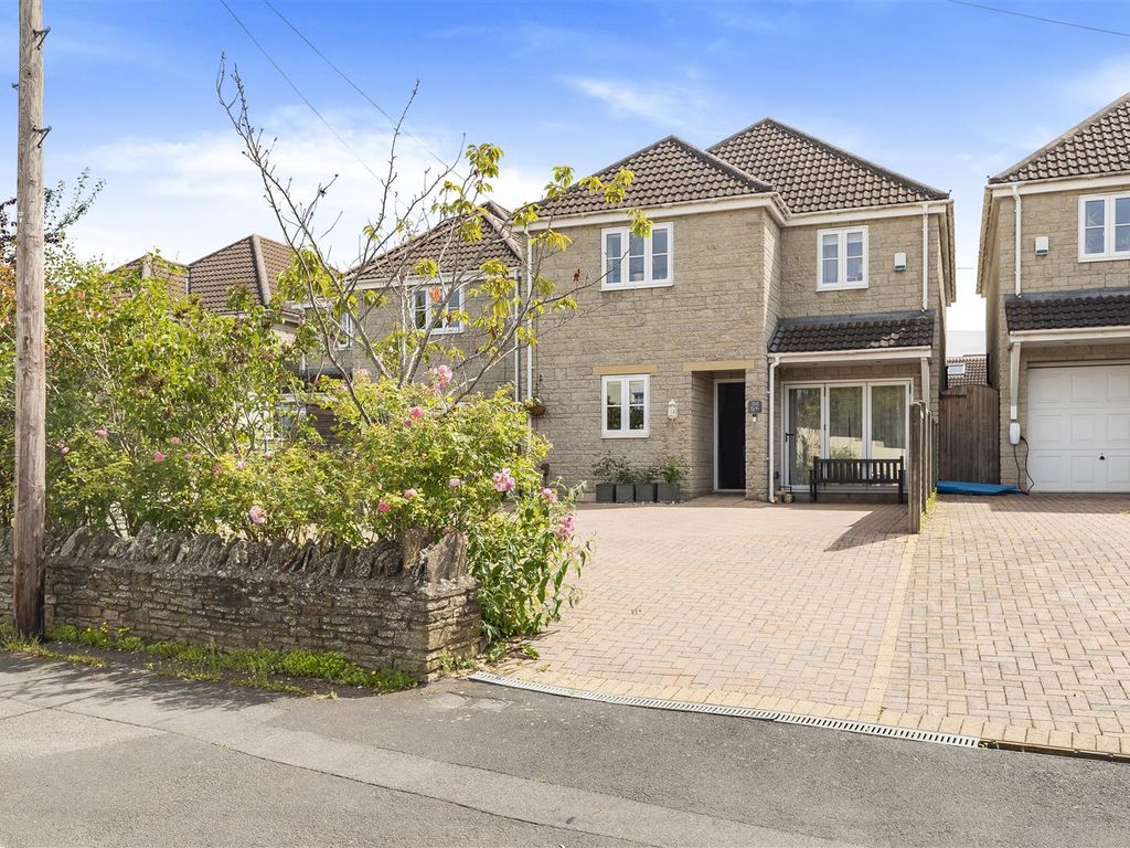 4 bed property for sale in Park Lane, Frampton Cotterell, Bristol BS36