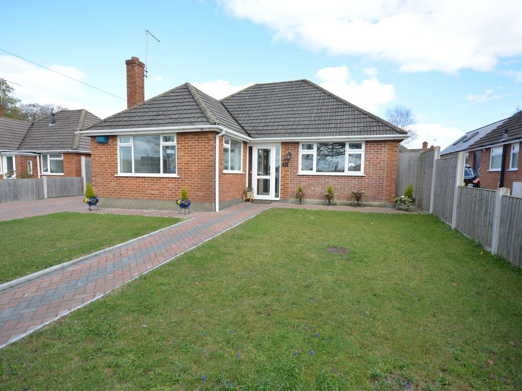 2 bed detached bungalow for sale in Waterloo Road, Poole BH17 Zoopla