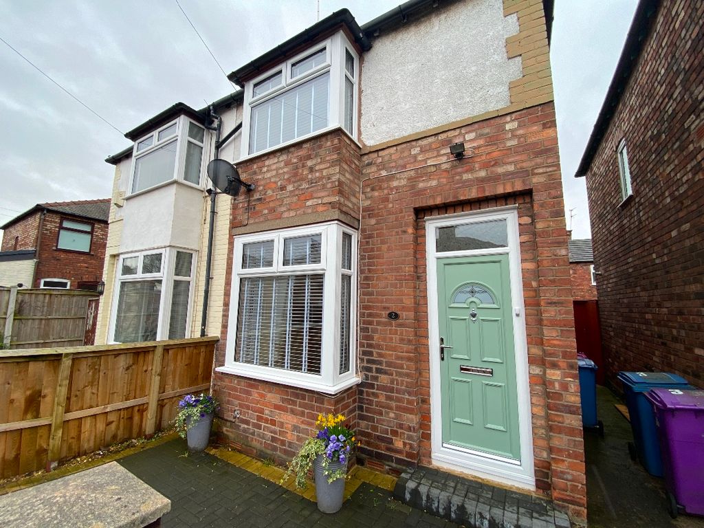 3 bed semidetached house for sale in Tynwald Close, Stoneycroft