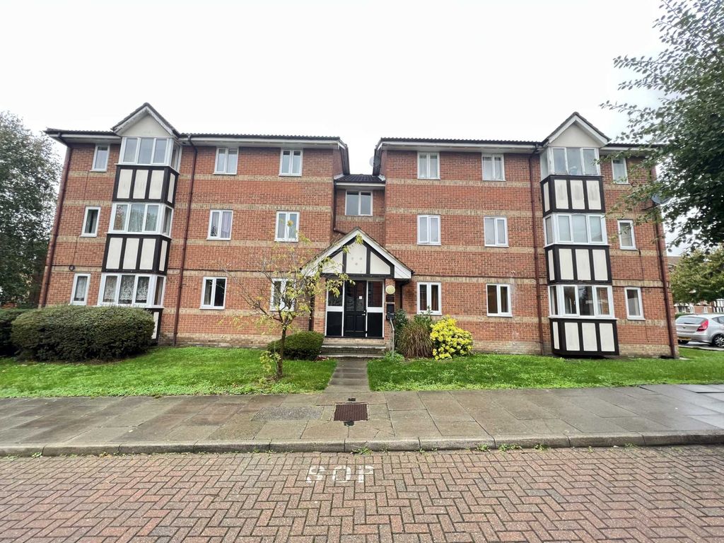 2 bed flat for sale in Chandlers Drive, Erith DA8 Zoopla