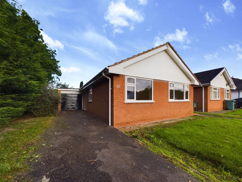 3 bed bungalow for sale in Carlton Close, Parkgate, Neston CH64, £