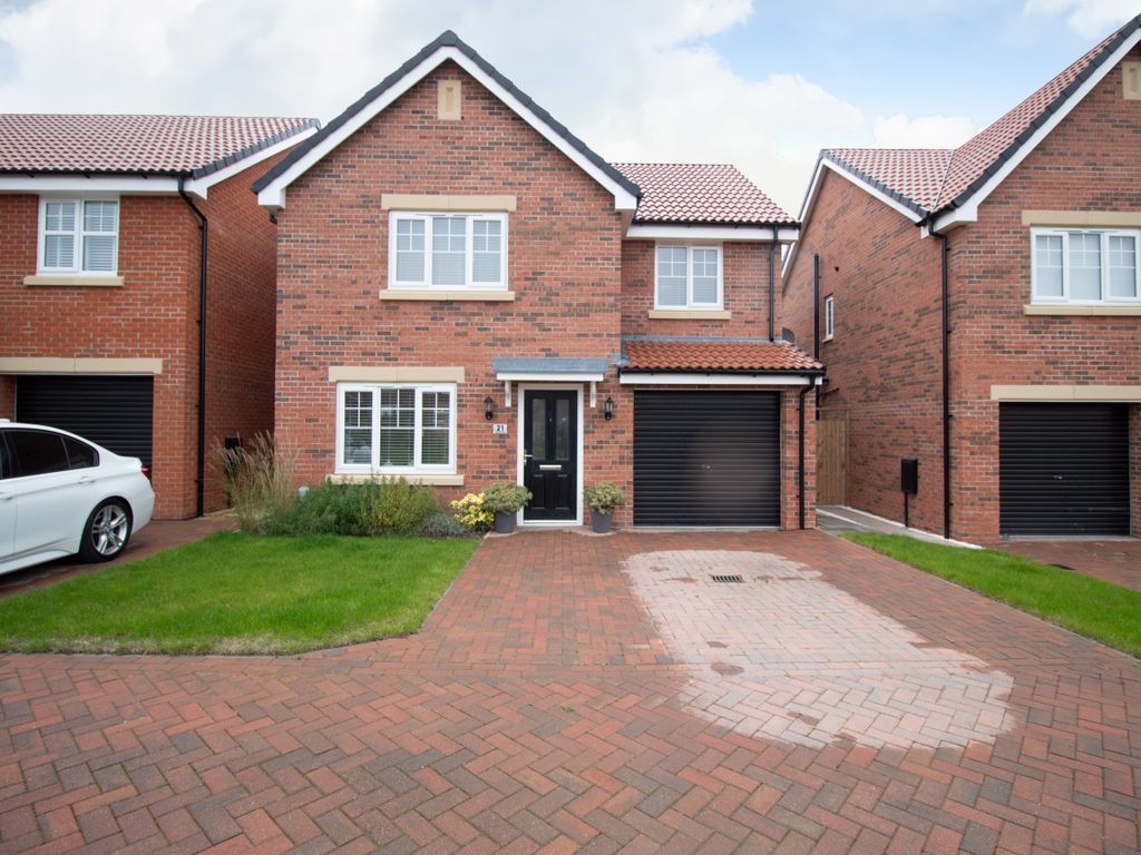 New home, 4 bed detached house for sale in Park Road, Calverton