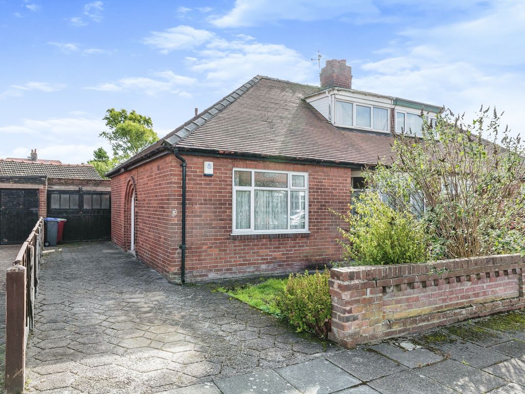 3 bed bungalow for sale in Dovedale Avenue, Blackpool FY3, £150,000