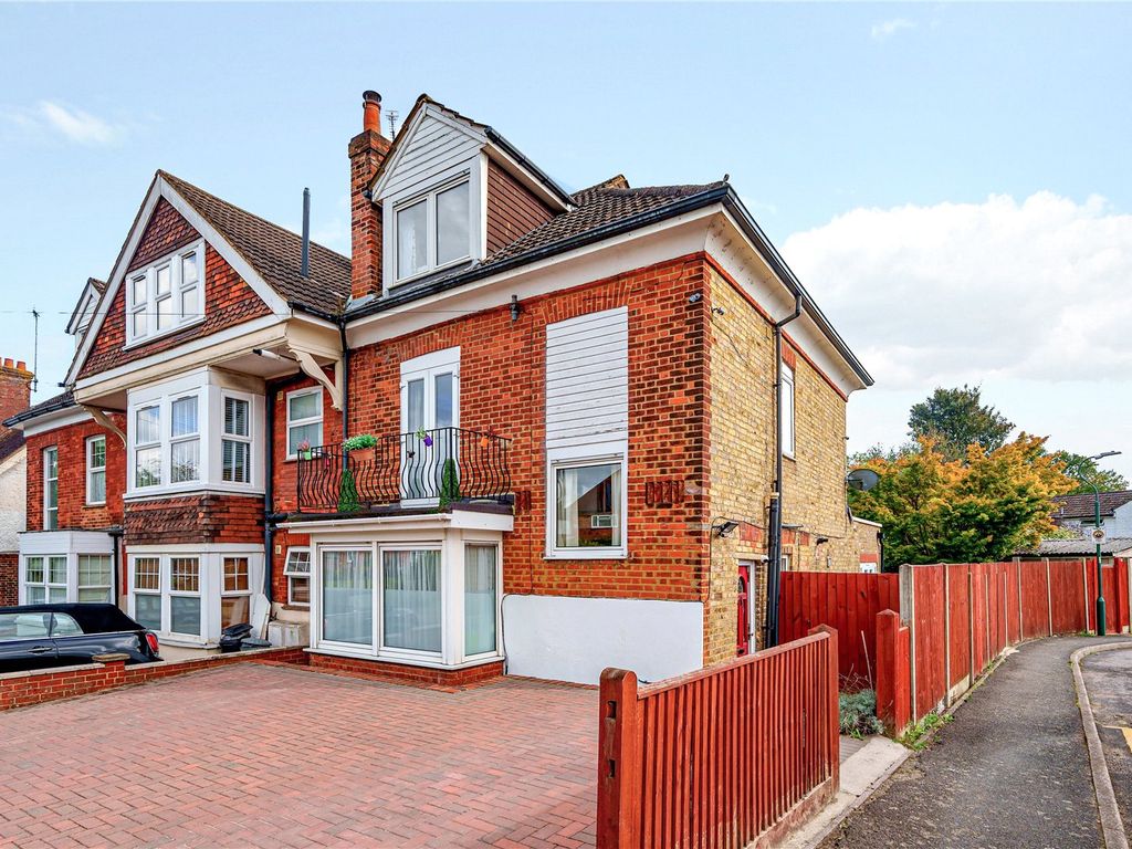 4 bed end terrace house for sale in Station Road, Dunton Green, Sevenoaks, Kent TN13, £630,000
