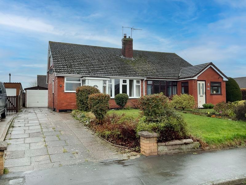 3 bed semidetached bungalow for sale in Barons Road, Shavington, Crewe, Cheshire CW2 Zoopla
