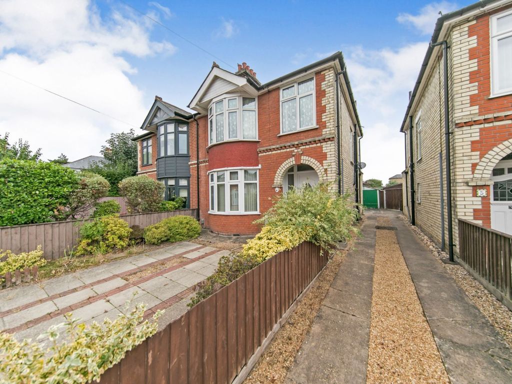 3 bed semidetached house for sale in Elmhurst Drive, Ipswich IP3 Zoopla