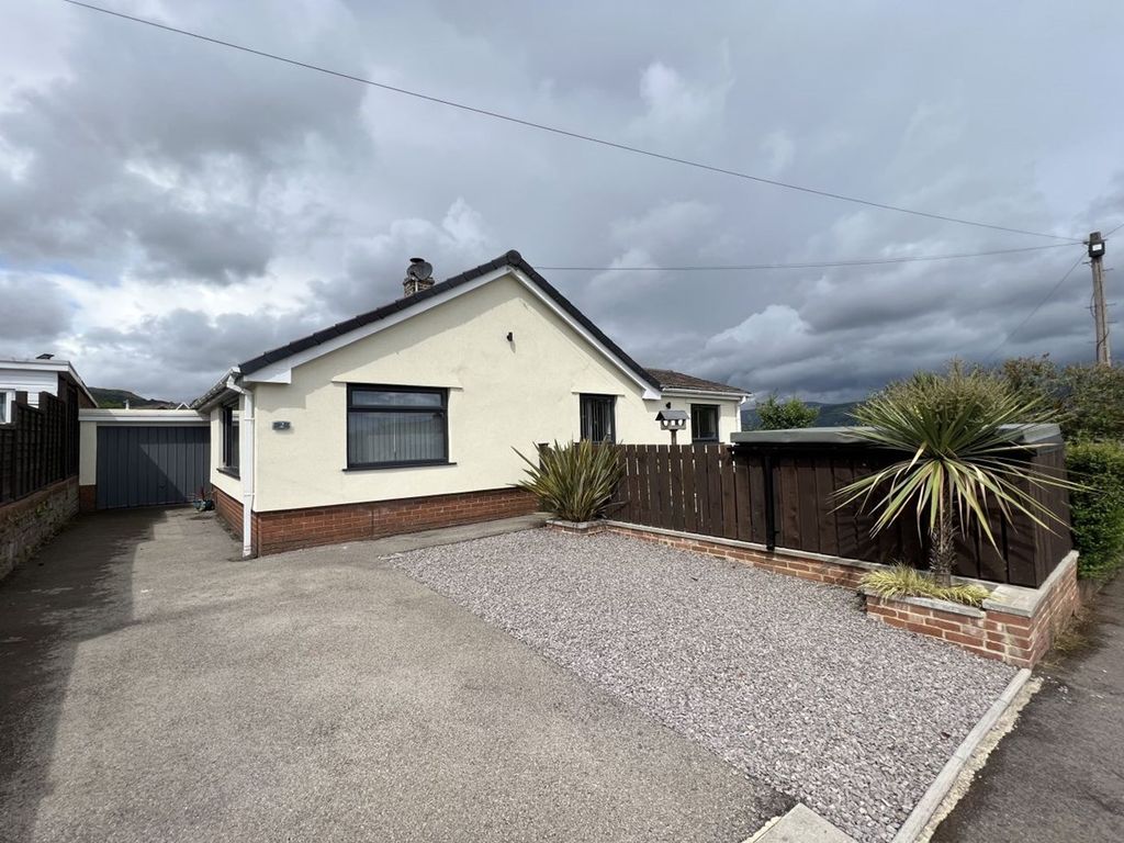 2 bed detached bungalow to rent in Stephens Crescent, Govilon