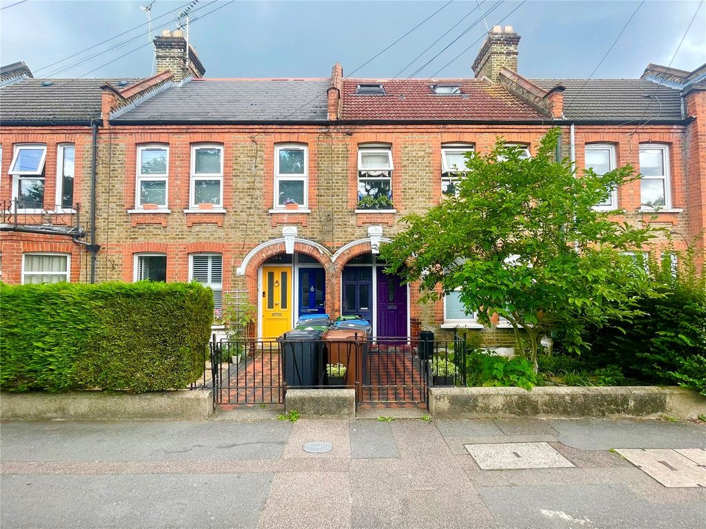 2 bed flat to rent in Carr Road, Walthamstow, London E17 Zoopla