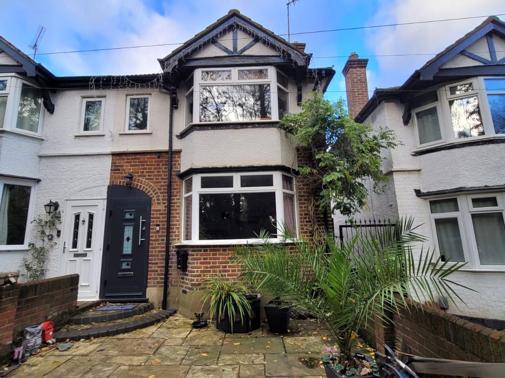 3 bed property to rent in North Western Avenue, Watford WD25 Zoopla