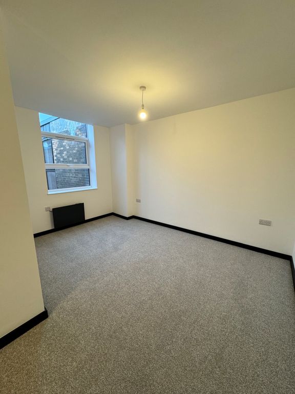 1 bed flat to rent in Westminster Buildings, High Street, Doncaster DN1, £595 pcm Zoopla