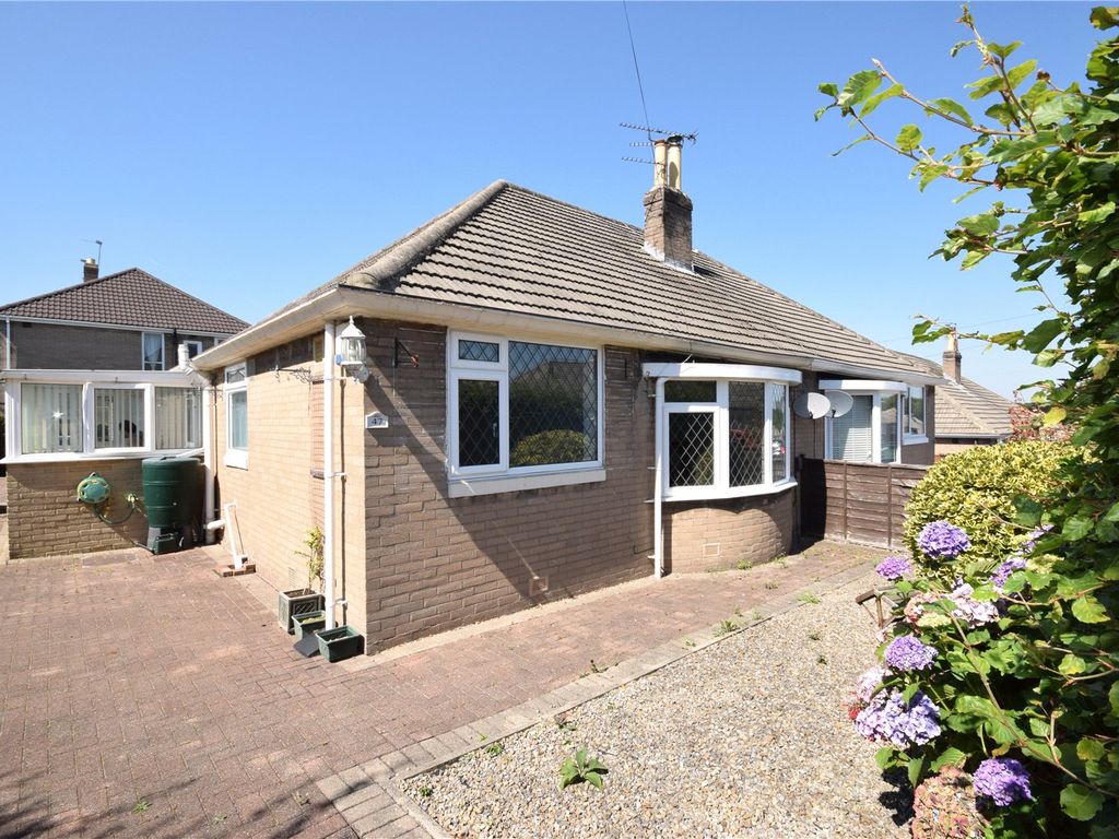 2 bed bungalow to rent in Lulworth Crescent, Crossgates, Leeds LS15