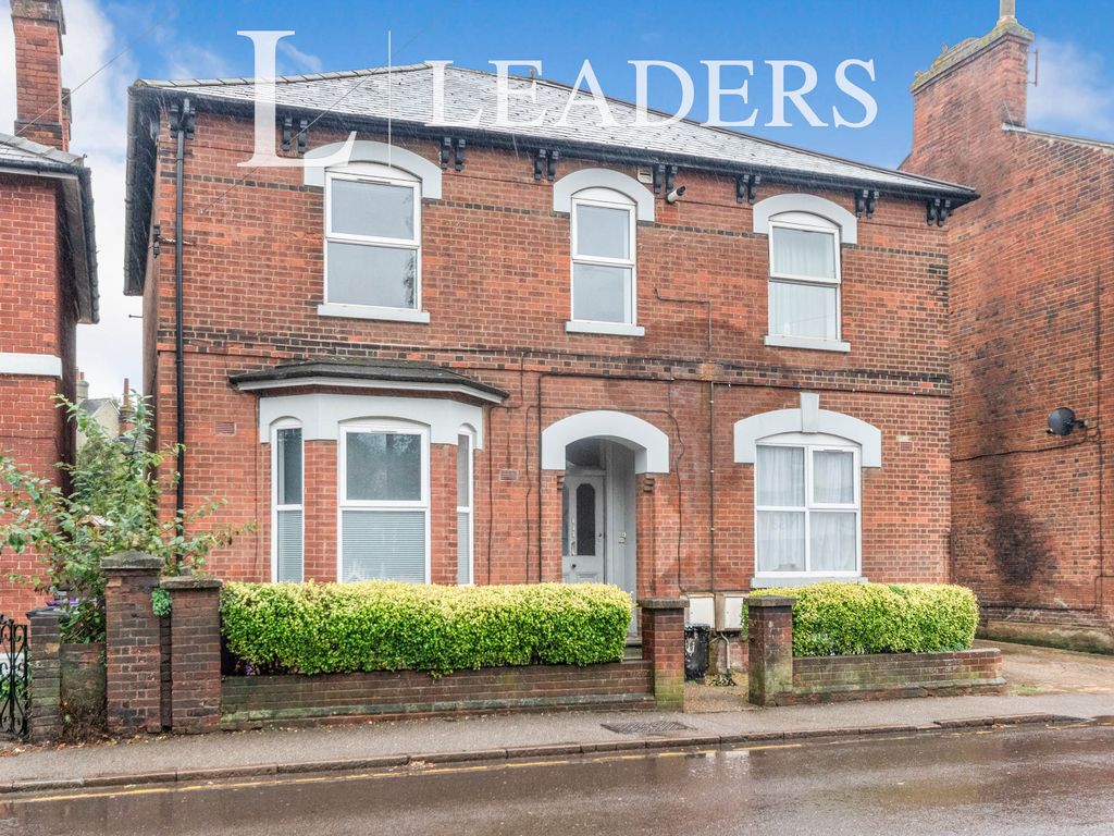 1 bed flat to rent in Walsworth Road, Hitchin SG4, £1,050 pcm Zoopla