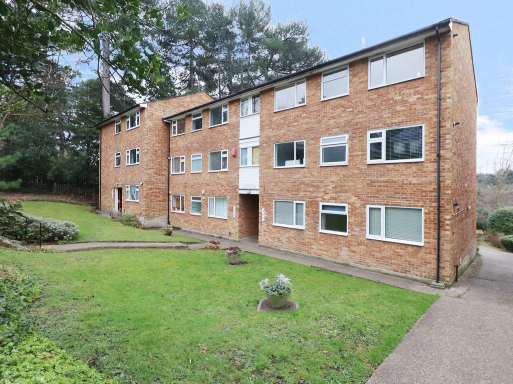 2 bed flat for sale in Lubbock Road, Chislehurst BR7, £350,000 Zoopla