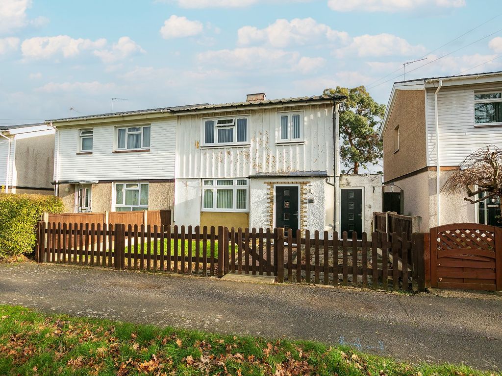 3 bed semidetached house for sale in Lytham Avenue, Watford