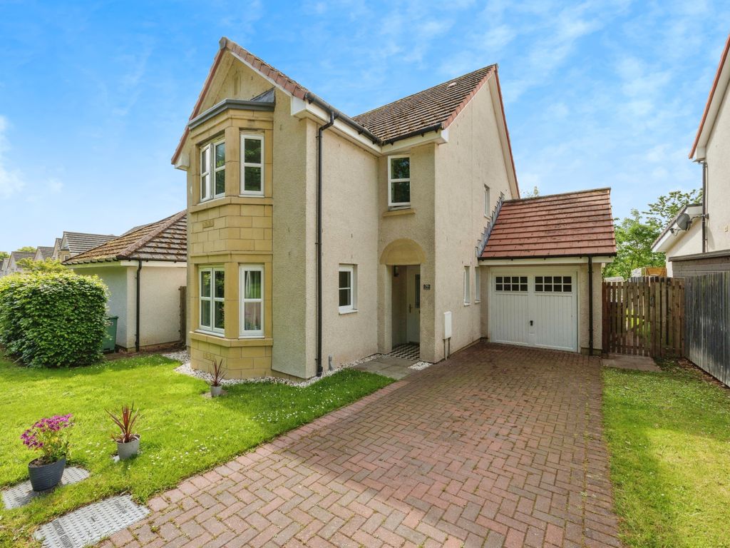 4 bed detached house for sale in Silverbirch Drive, Dundee DD5, £