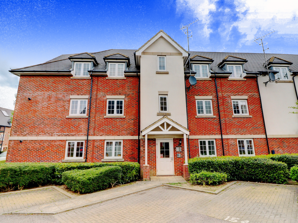 1 bed flat for sale in Grange House, Grange Drive, High