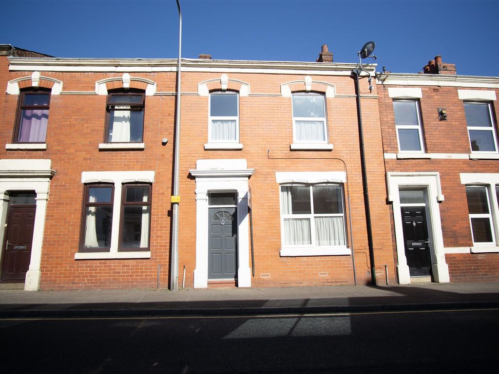 3 bed property for sale in Plungington Road, Fulwood, Preston PR2, £
