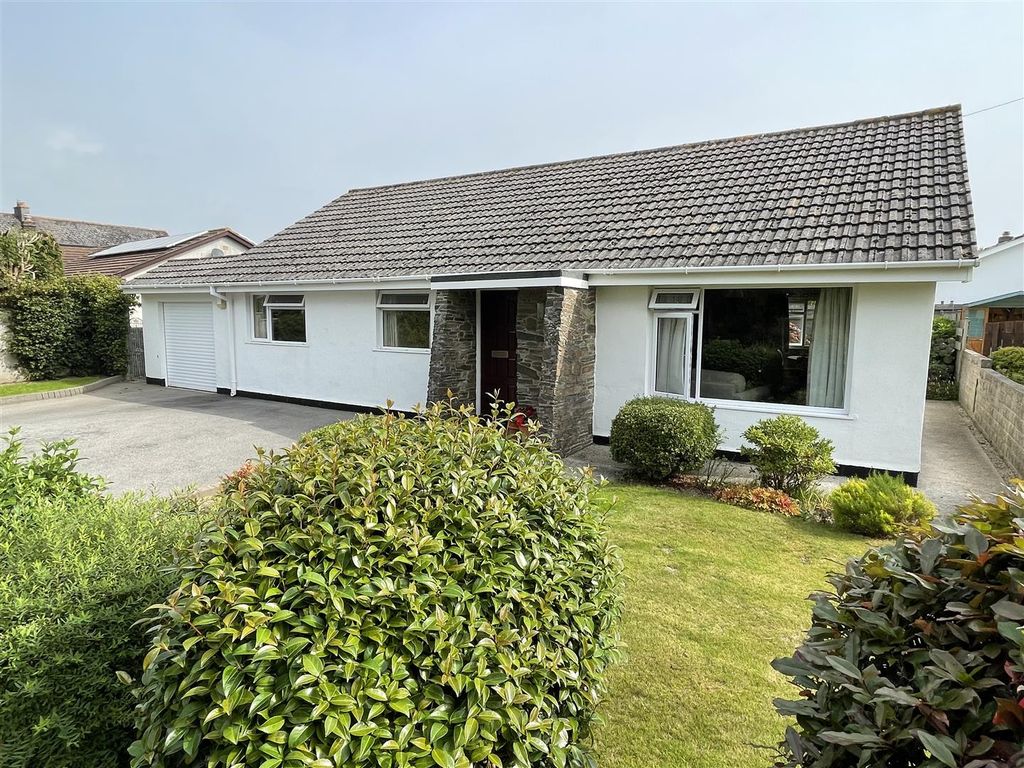 3 bed detached bungalow for sale in St. Stephen Road, Sticker, St