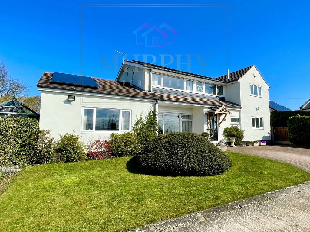 4 bed detached house for sale in Little Smeaton, Pontefract, West