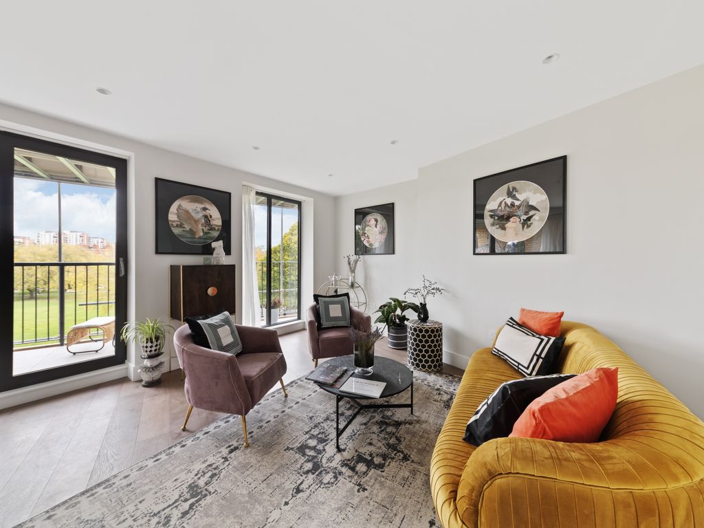 New home, 2 bed flat for sale in Kilburn High Road, London NW6, £