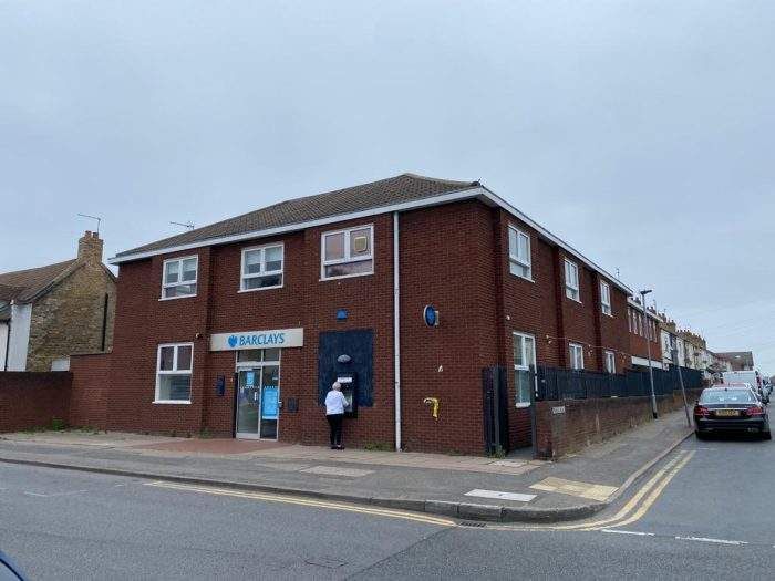 Retail premises to let in 114116 High Street, Peterborough