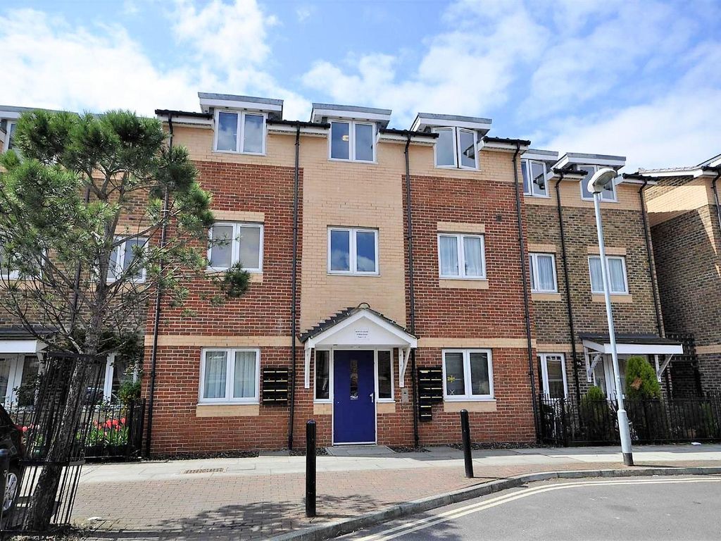 Miles Road, Mitcham CR4  