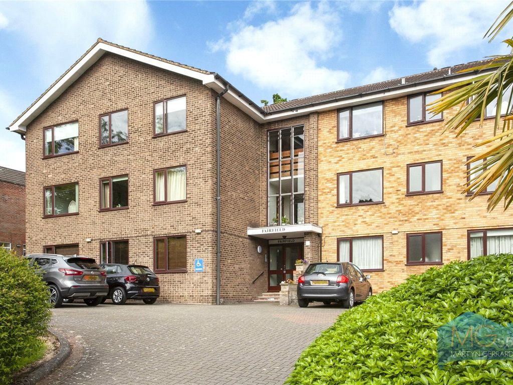 2 bed flat to rent in Fairfield, Oakleigh Park North, Whetstone, London