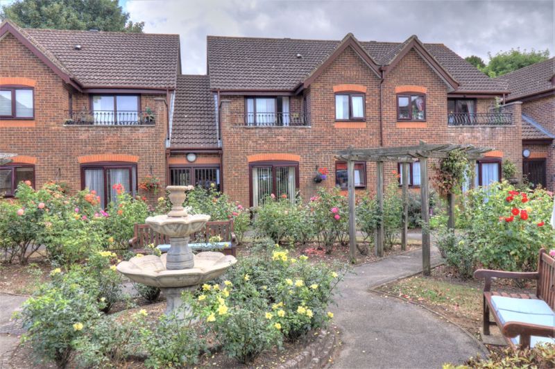 2 bed property for sale in Old School Close, Stokenchurch, High