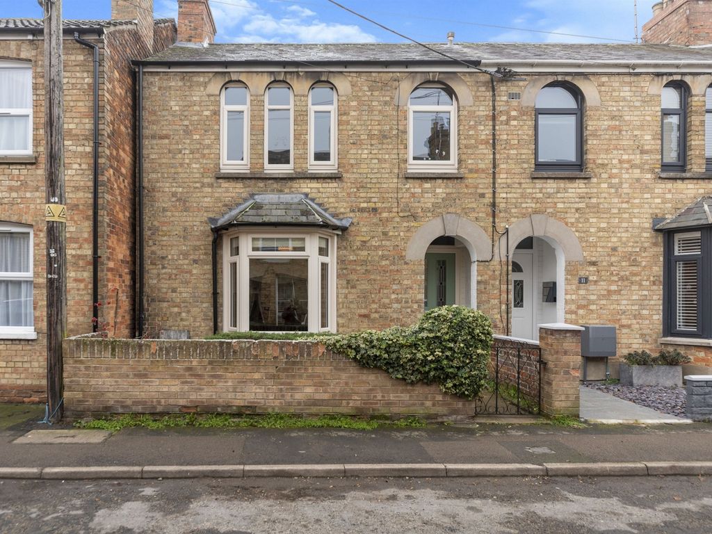 3 bed semidetached house for sale in Rock Road, Oundle, Peterborough