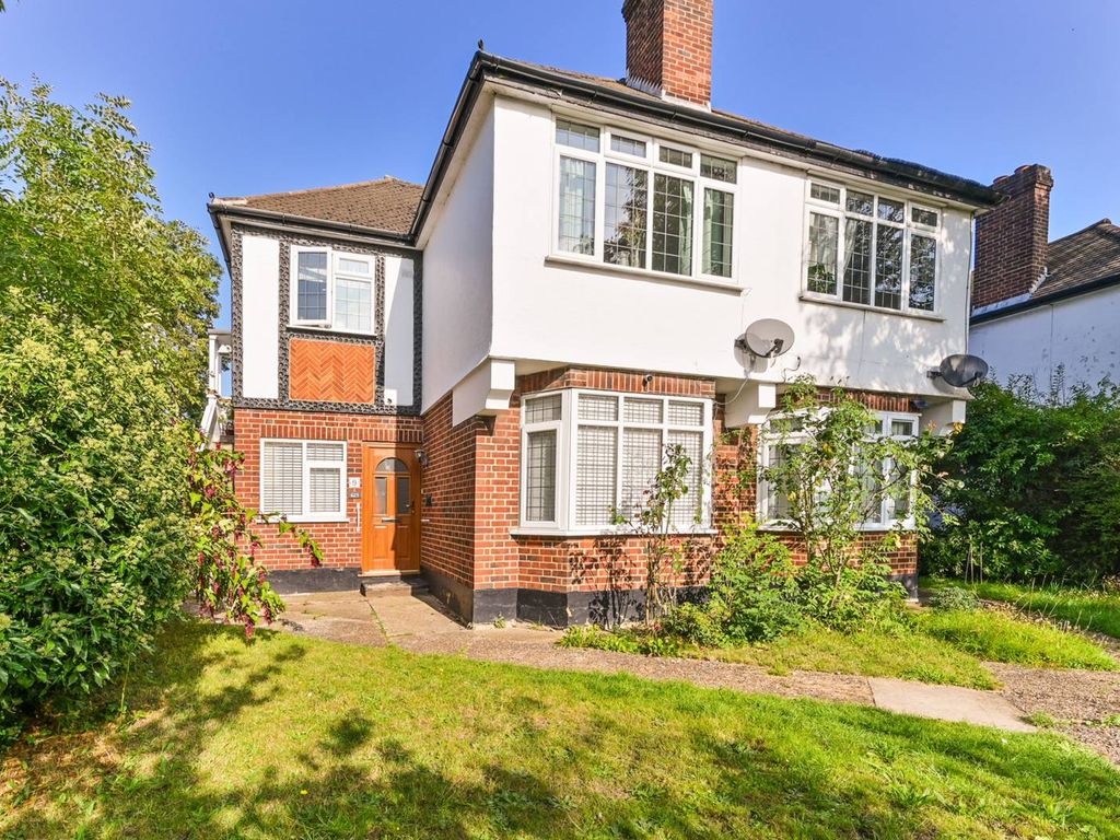 2 bed for sale in London Road, Sutton SM3, £375,000 Zoopla