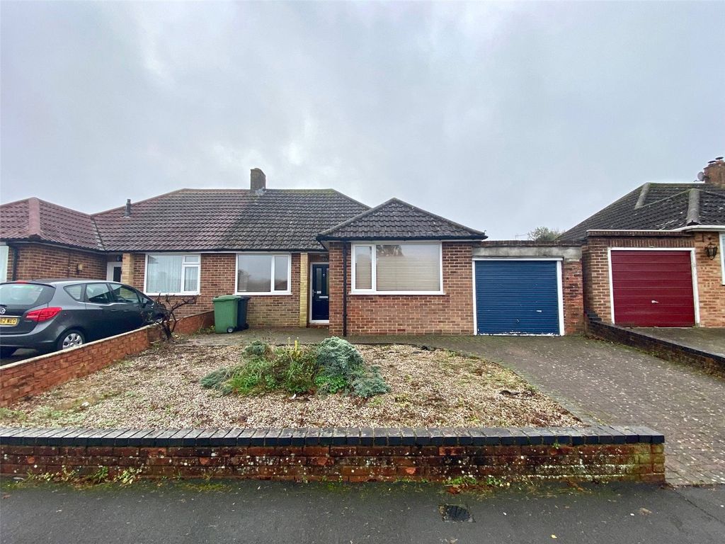 2 bed semidetached house for sale in Elmwood Way, Basingstoke