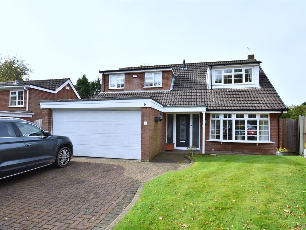 3 bed detached house for sale in Barley Drive, Bramhall, Stockport SK7
