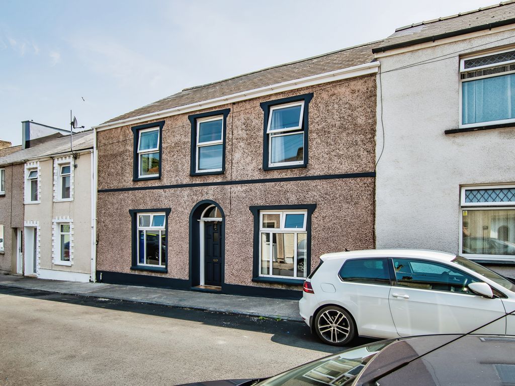 4 bed terraced house for sale in Clarence Street, Pembroke Dock