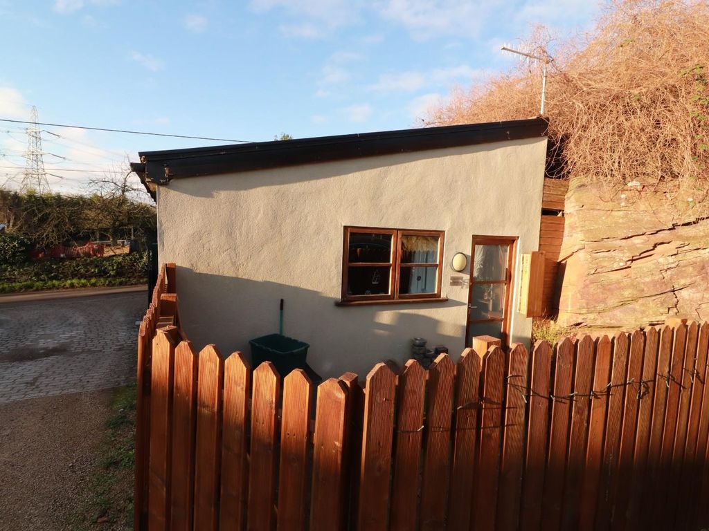 1 bed bungalow for sale in Nibley Lane, Yate, Bristol BS37, £220,000