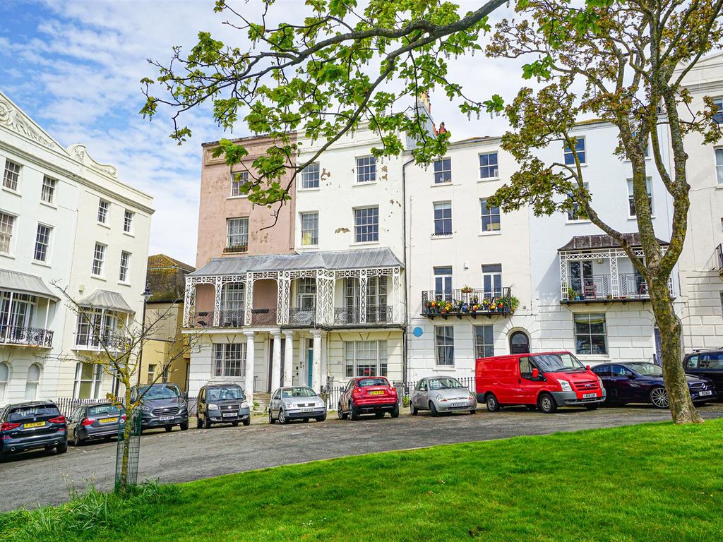 1 bed flat for sale in Wellington Square, Hastings TN34, £150,000 Zoopla