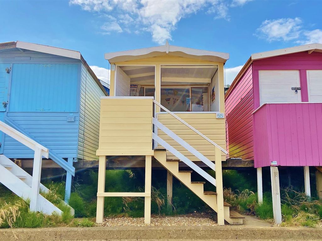 Property for sale in The Leas, FrintonOnSea CO13, £42,000 Zoopla