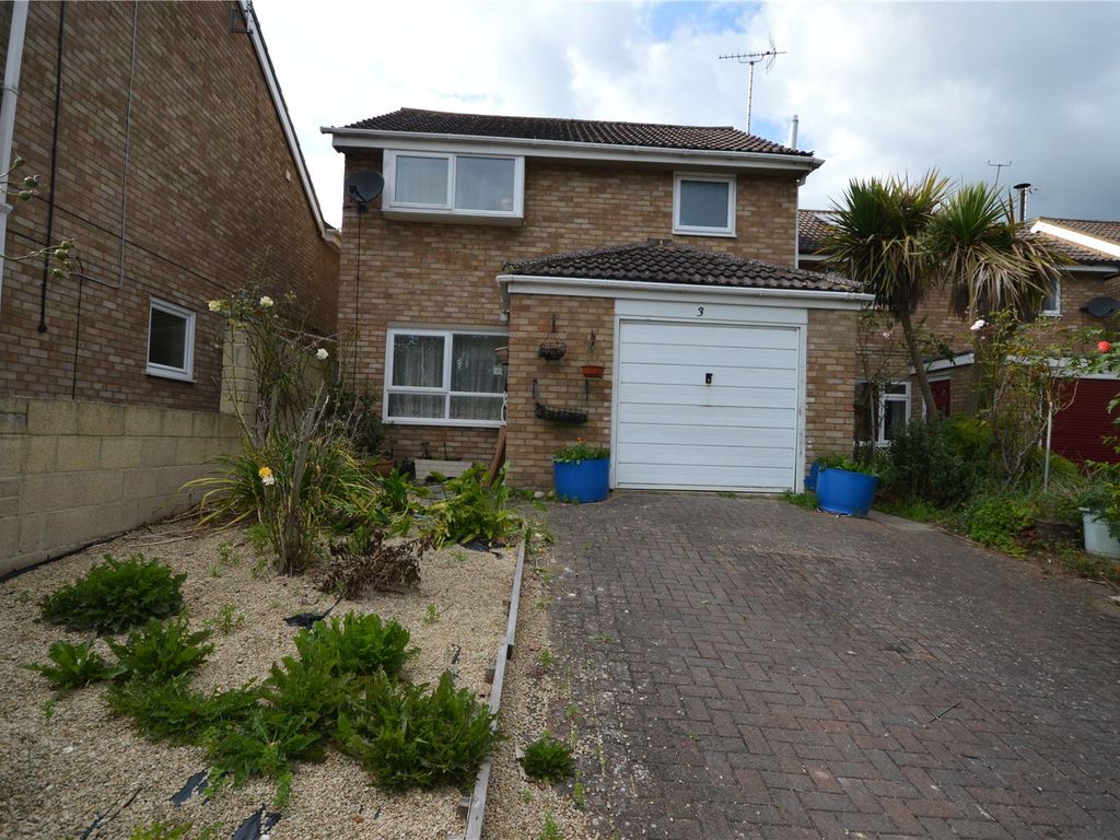 3 bed detached house for sale in Chepstow Close, West Swindon SN5, £
