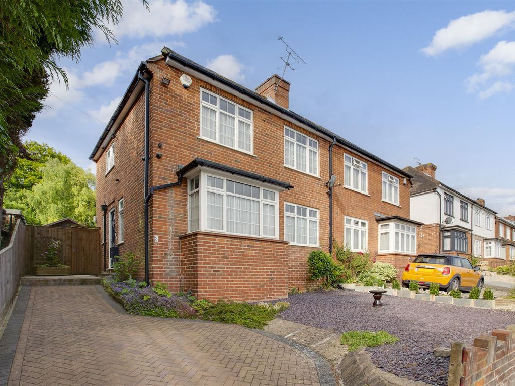 3 bed semidetached house for sale in Southfield Road, Downley, High