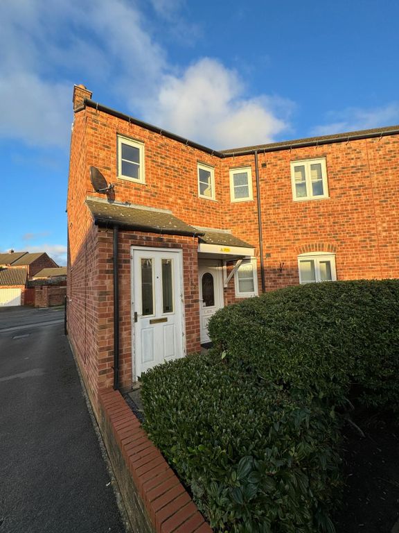 3 bed flat to rent in Queen Mary Road, Sheffield S2, £700 pcm Zoopla