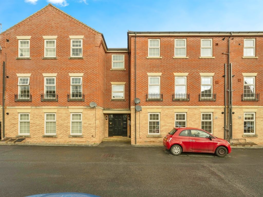 2 bed flat for sale in Farnley Road, Balby, Doncaster DN4, £95,000 Zoopla