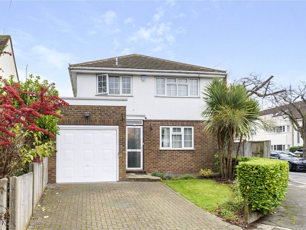 3 bed detached house for sale in The Croft, Hertfordshire EN5