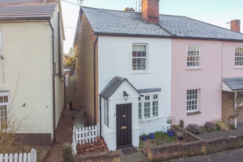 2 bed cottage for sale in Common Road, Claygate, Esher KT10 Zoopla