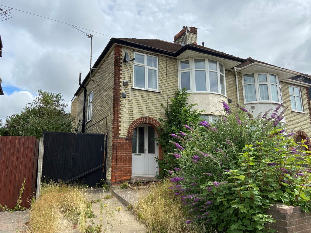 4 bed semidetached house for sale in Newmarket Road, Cambridge CB5