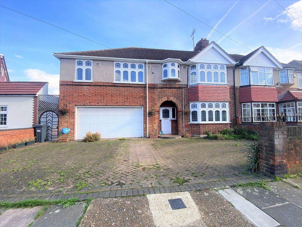 8 bed semidetached house for sale in Burns Way, Heston, Hounslow TW5