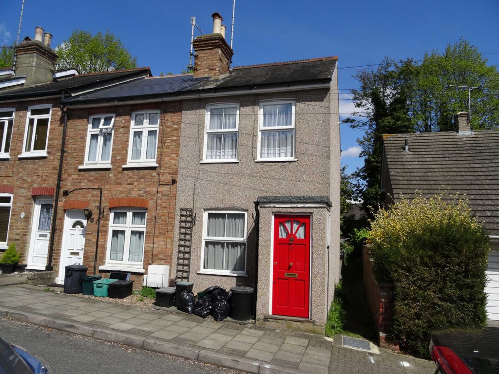 2 bed terraced house to rent in Kings Road, Farnborough, Orpington BR6, £1,400 pcm Zoopla