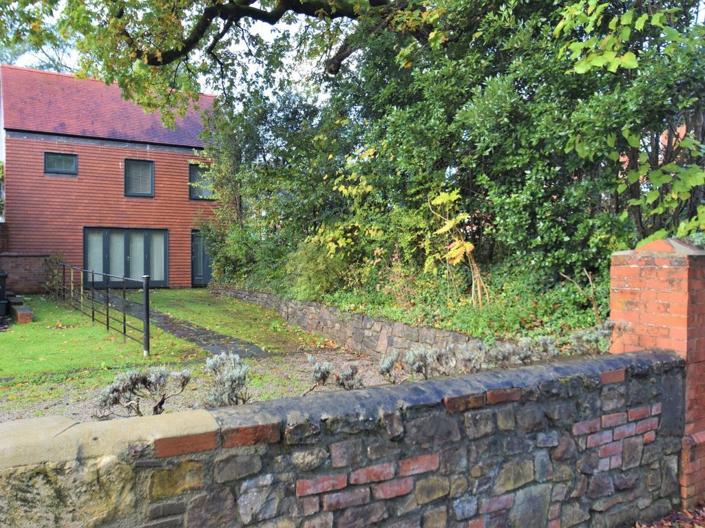 Blundells Square Horsden Road Tiverton Devon EX16  