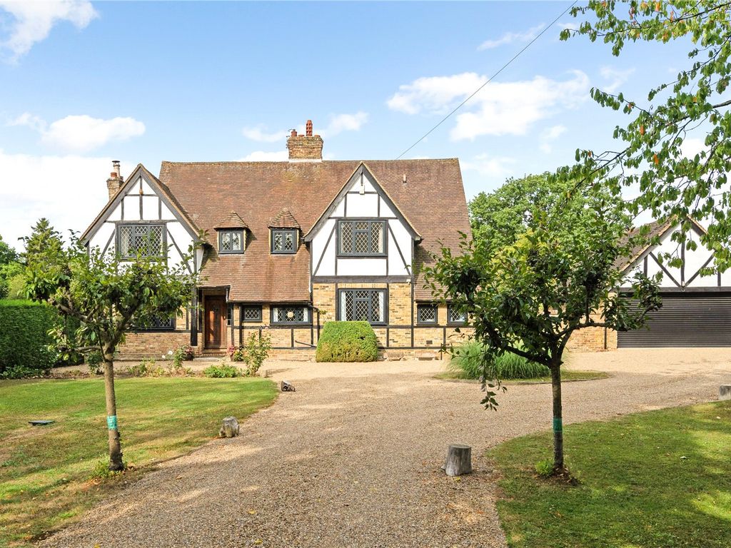 5 bed detached house for sale in Picketts Lane, Salfords, Redhill